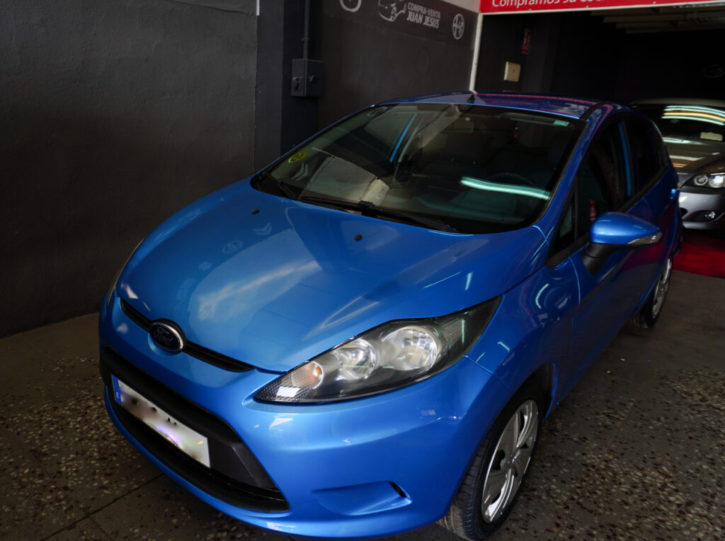 Ford Fiesta 1.4 TDCi diésel azul segunda mano en Totana