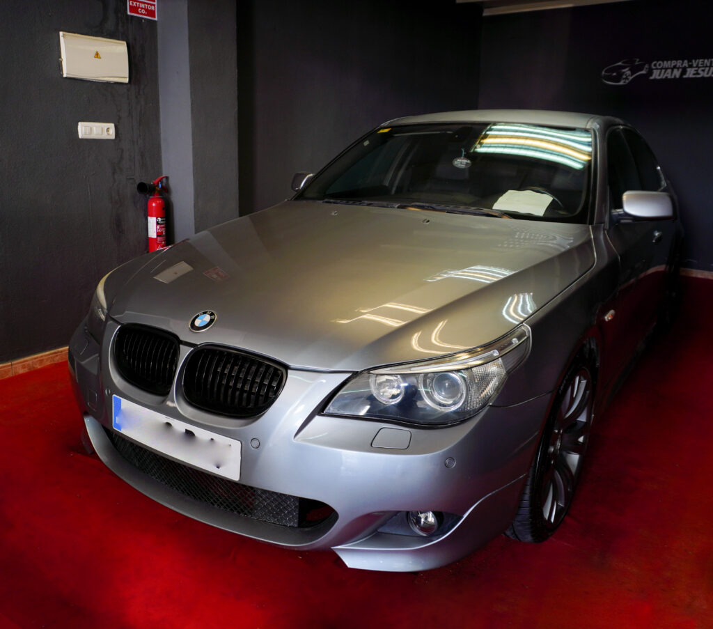 BMW 535d Pack M gris segunda mano en Totana – vista frontal