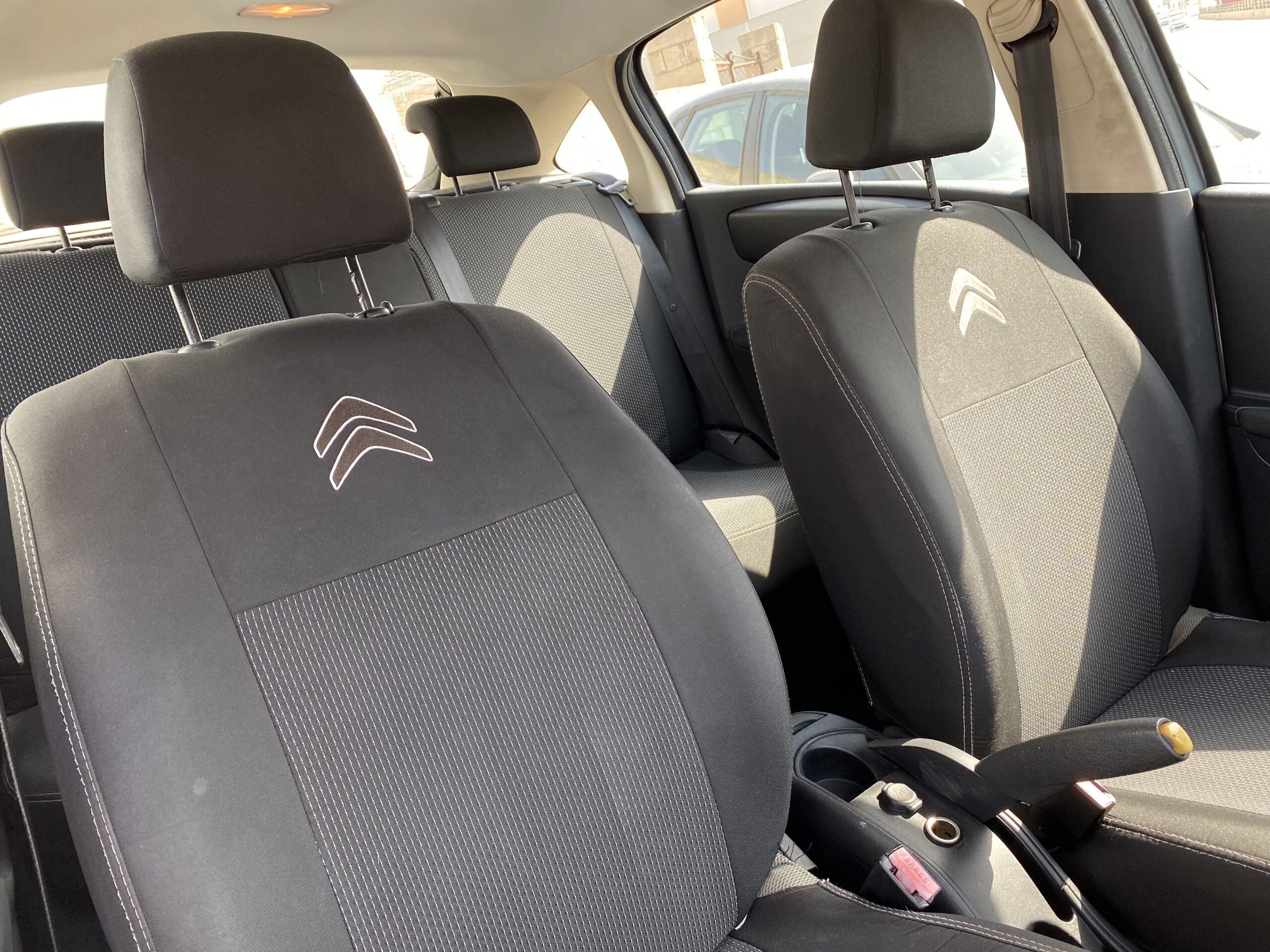 Asientos traseros bicolor Citroën C4 segunda mano Murcia