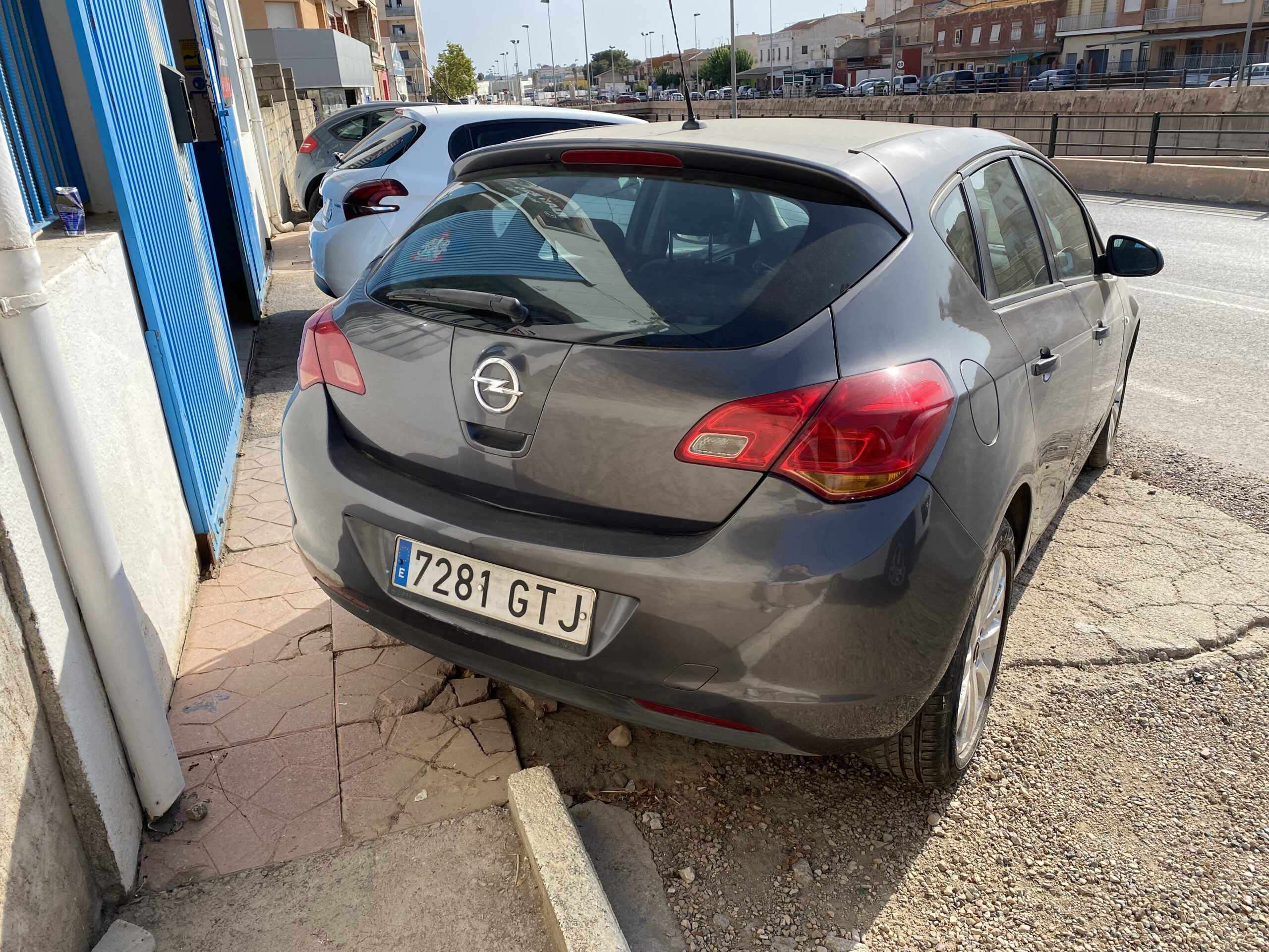 Opel Astra segunda mano Totana – vista trasera