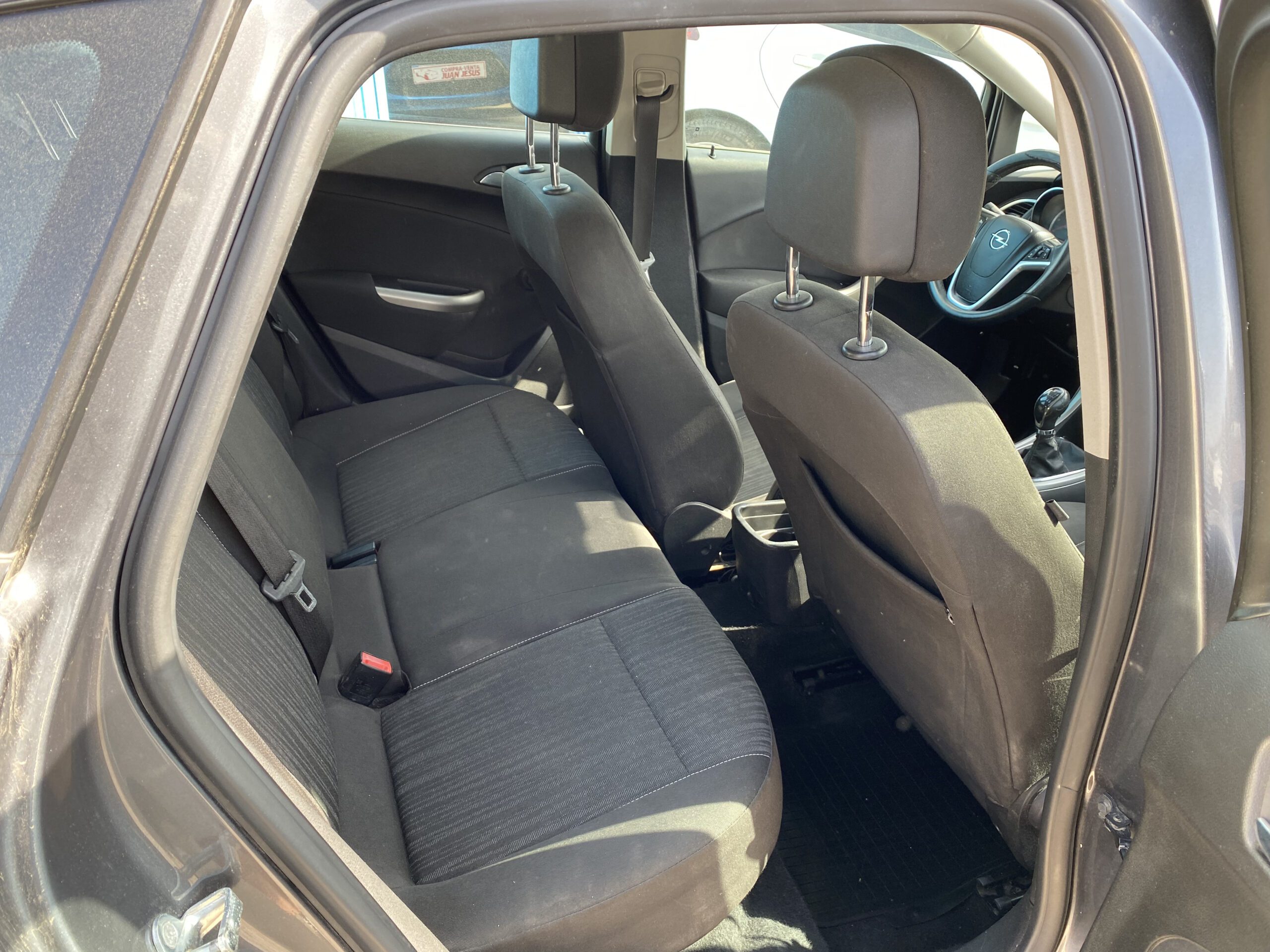 Asientos traseros con anclajes Isofix Opel Astra segunda mano Totana