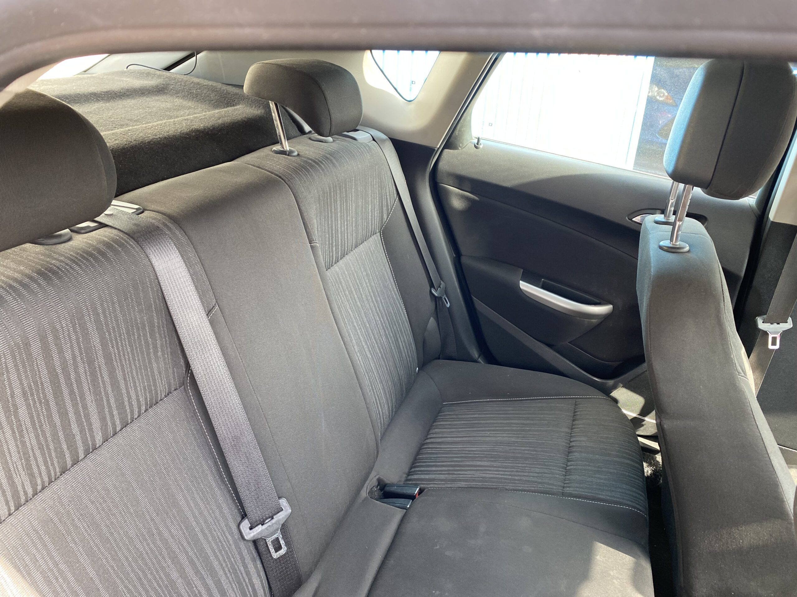 Asientos traseros con anclajes Isofix Opel Astra segunda mano Totana